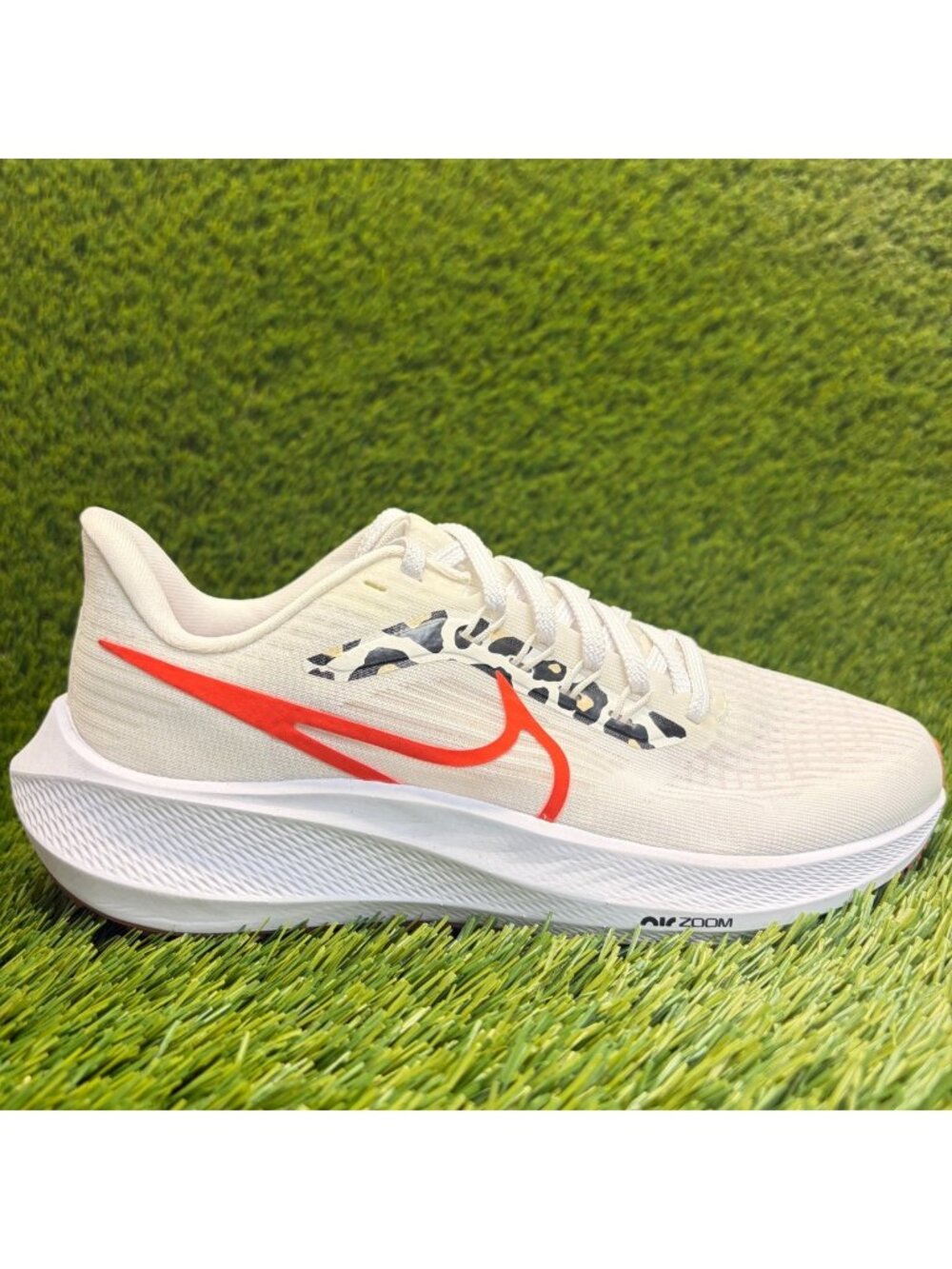 Nike Air Zoom Pegasus 39 Womens Size 6 White Red Athletic Running Shoes Sneakers